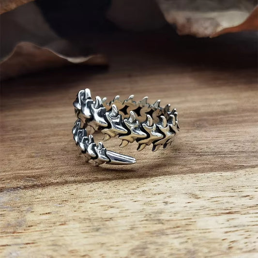 Vintage Gothic Keel Spine Ring